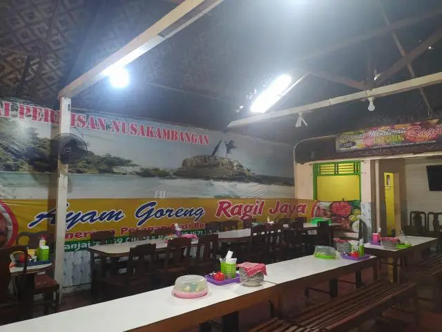 The Secret Flavor of Fried Chicken That Makes Cilacap Buzz