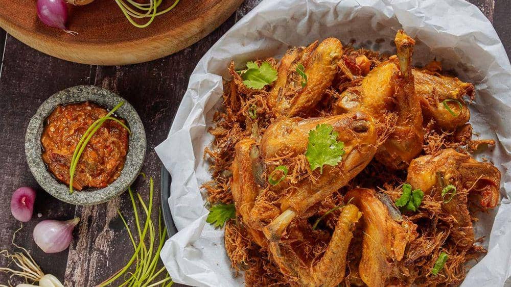 Savoring Tradition: Ayam Goreng Lima-Lima in the Heart of Cilacap
